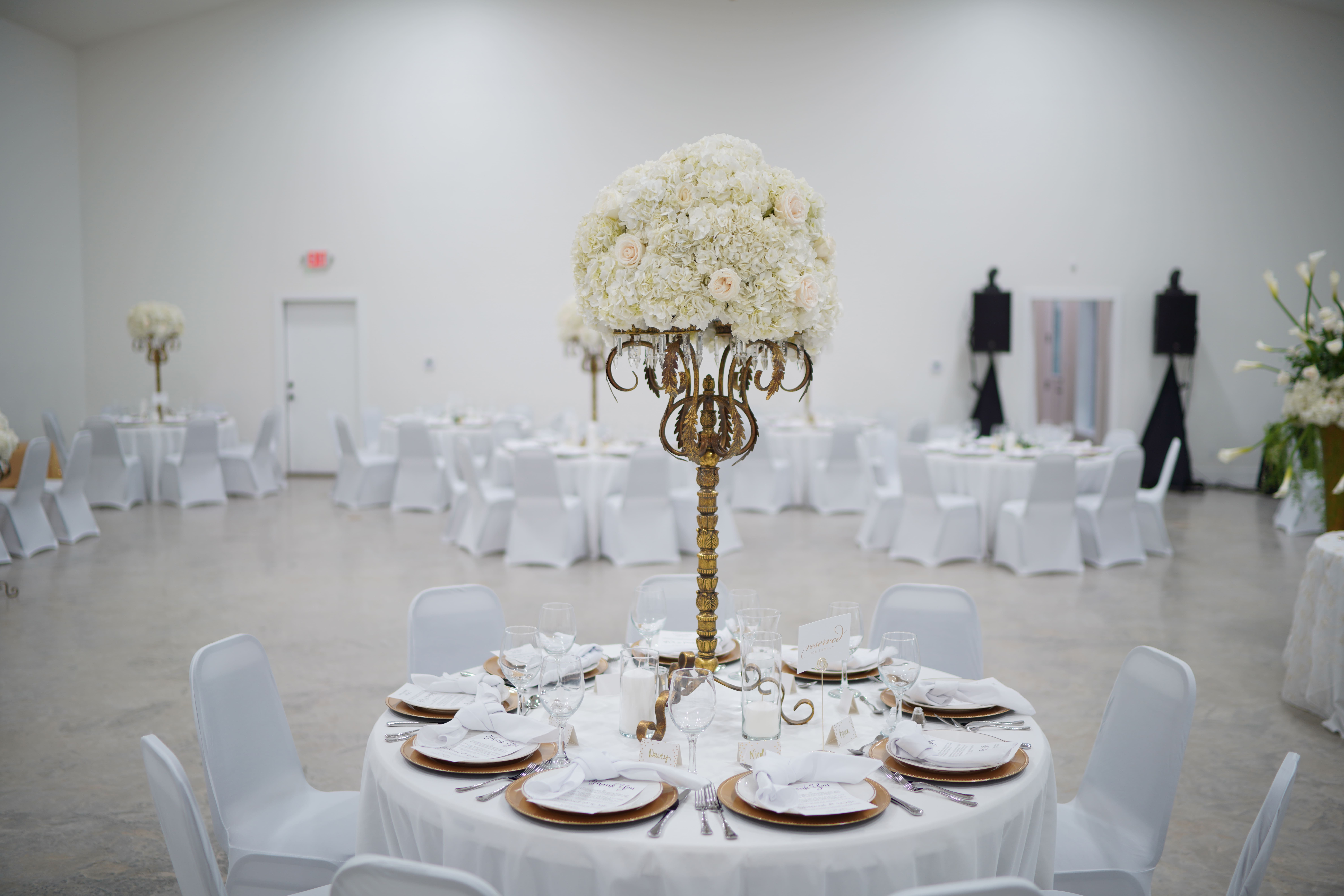 tall hydrangea centerpiece for wedding reception